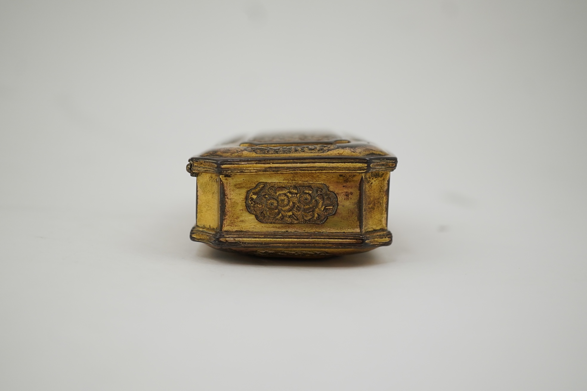 A Japanese Sawasa ware gilt copper tobacco box, first half 18th century